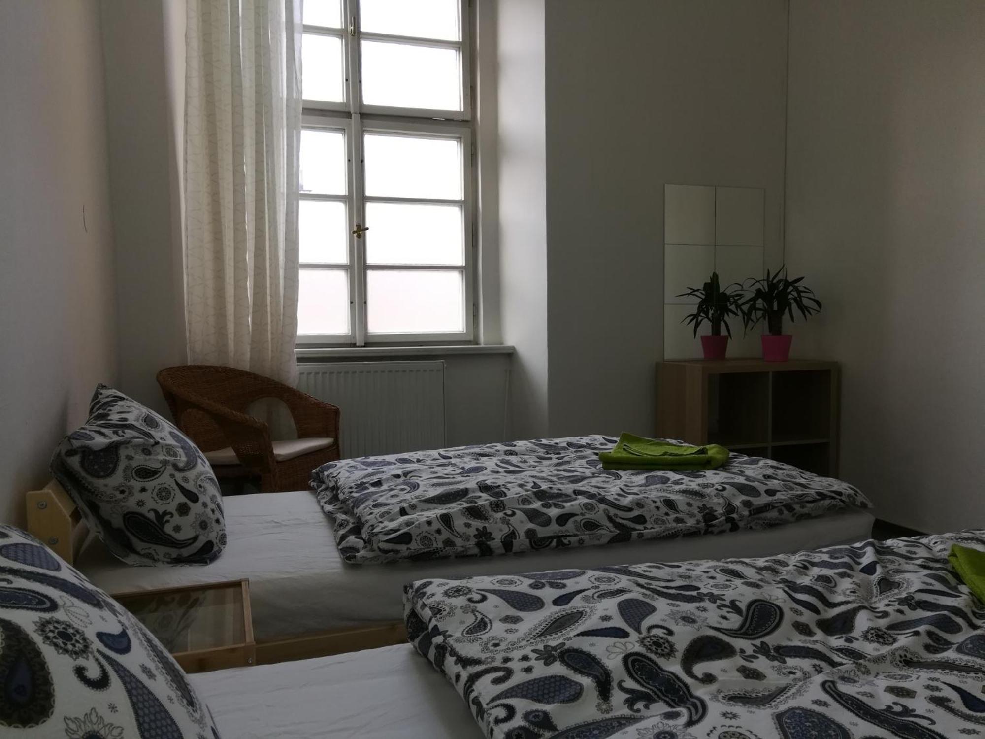 Just 3 Min Walk Old Town Center Private A Privatunterkunft *